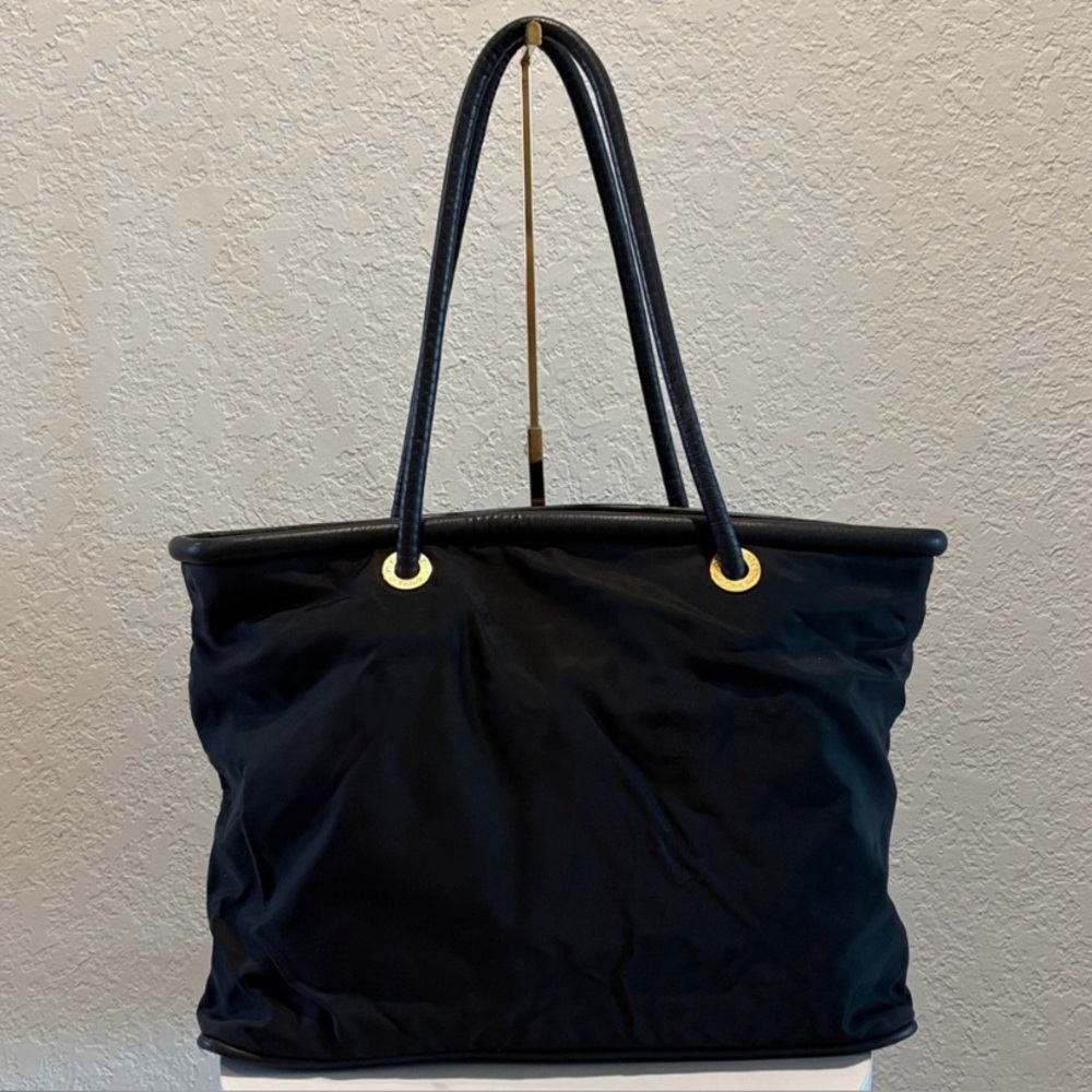 Celine Vintage Piece Nylon Tote Bag
Shoulder Bag Black
